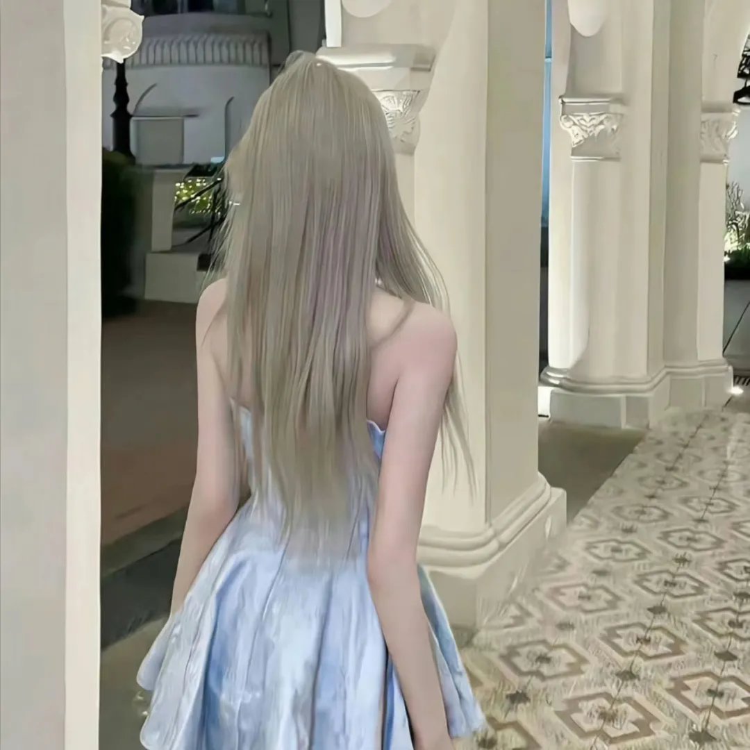 尼维尔内来的美女